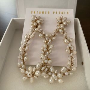 Paradise in gold by Untamed Petals. New w/o tags